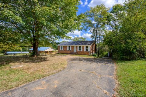 Tiny photo for 3567 Wards Road, Altavista, VA 24517 (MLS # 362250)
