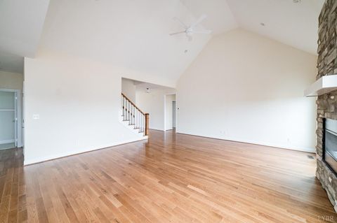 Tiny photo for 1510 Autumn Run Drive, Forest, VA 24551 (MLS # 366717)
