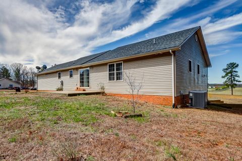 Tiny photo for 2518 Reedy Spring Road, Spout Spring, VA 24593 (MLS # 365081)