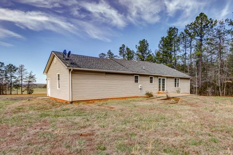 Tiny photo for 2518 Reedy Spring Road, Spout Spring, VA 24593 (MLS # 365081)