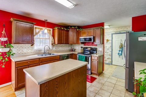 Tiny photo for 2518 Reedy Spring Road, Spout Spring, VA 24593 (MLS # 365081)