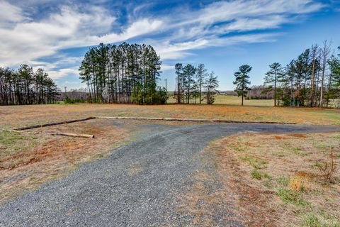 Tiny photo for 2518 Reedy Spring Road, Spout Spring, VA 24593 (MLS # 365081)