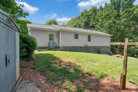 Tiny photo for 1124 Homeplace Road, Bedford, VA 24523 (MLS # 366792)