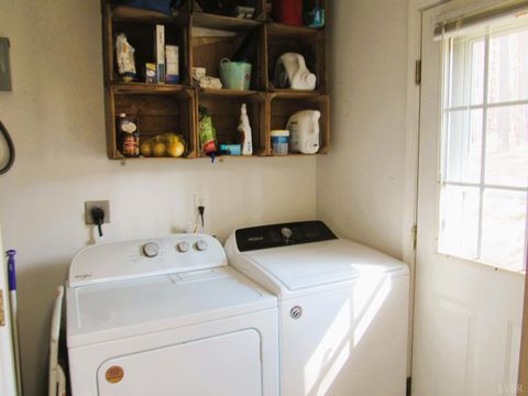 Tiny photo for 3324 Laurel Road, Shipman, VA 22971 (MLS # 364676)