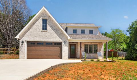 Photo of 3476 Ivylink Place, Lynchburg, VA 24503 (MLS # 363741)