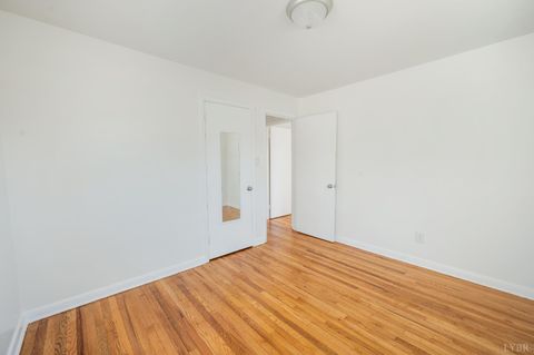 Tiny photo for 649 Amelon Road, Madison Heights, VA 24572 (MLS # 364225)