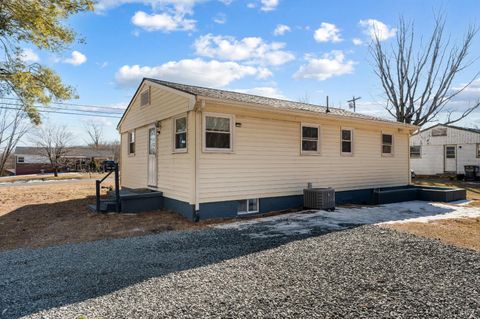 Tiny photo for 649 Amelon Road, Madison Heights, VA 24572 (MLS # 364225)