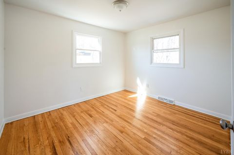 Tiny photo for 649 Amelon Road, Madison Heights, VA 24572 (MLS # 364225)