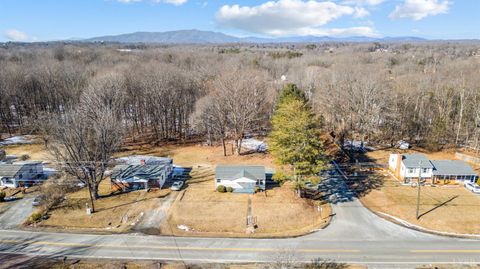 Tiny photo for 649 Amelon Road, Madison Heights, VA 24572 (MLS # 364225)