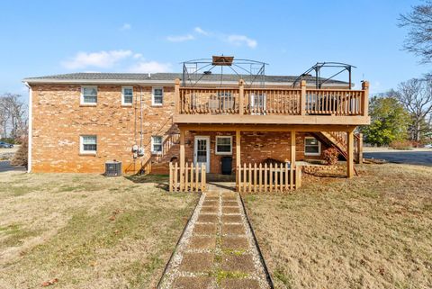 Tiny photo for 14 Sleepy Hollow Rd Rd, Lynchburg, VA 24502 (MLS # 365177)