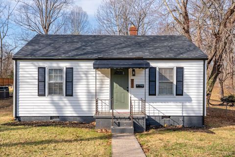 Photo of 1201 Stratford Road, Lynchburg, VA 24502 (MLS # 364359)