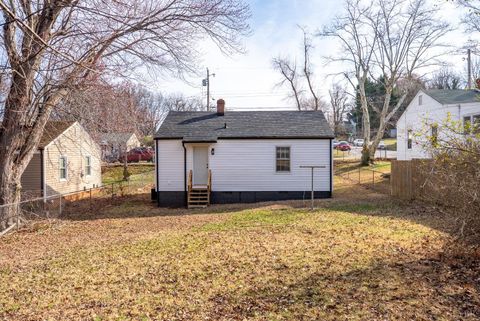 Tiny photo for 1201 Stratford Road, Lynchburg, VA 24502 (MLS # 364359)