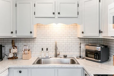 Tiny photo for 66 Cavalier Court, Lynchburg, VA 24502 (MLS # 362750)