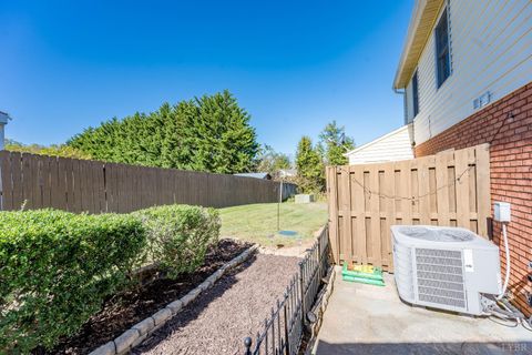 Tiny photo for 66 Cavalier Court, Lynchburg, VA 24502 (MLS # 362750)