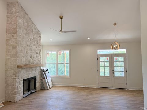 Tiny photo for 9009 Stonewall Road, Appomattox, VA 24522 (MLS # 366142)