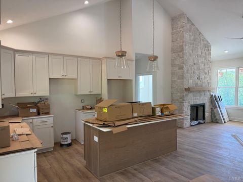 Tiny photo for 9009 Stonewall Road, Appomattox, VA 24522 (MLS # 366142)