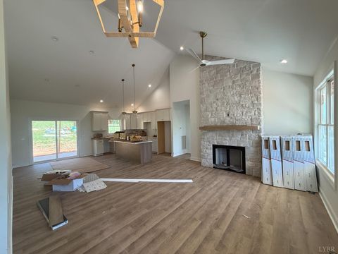 Tiny photo for 9009 Stonewall Road, Appomattox, VA 24522 (MLS # 366142)