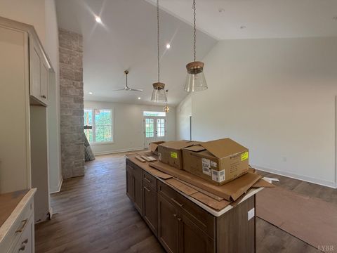 Tiny photo for 9009 Stonewall Road, Appomattox, VA 24522 (MLS # 366142)