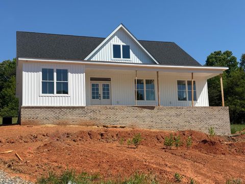 Tiny photo for 9009 Stonewall Road, Appomattox, VA 24522 (MLS # 366142)