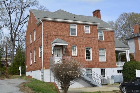 Tiny photo for 711 Oak St St, Farmville, VA 23901 (MLS # 363487)