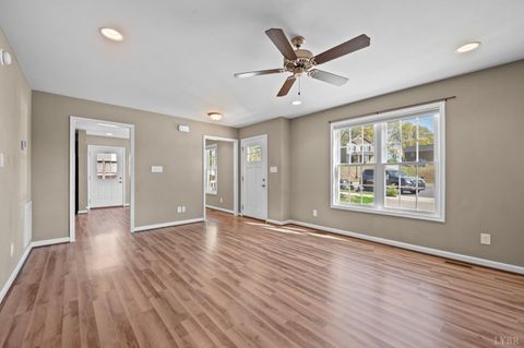 Tiny photo for 205 Bonterra Place, Lynchburg, VA 24501 (MLS # 365763)