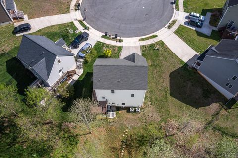 Tiny photo for 205 Bonterra Place, Lynchburg, VA 24501 (MLS # 365763)