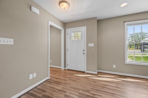 Tiny photo for 205 Bonterra Place, Lynchburg, VA 24501 (MLS # 365763)