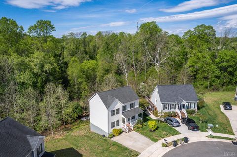 Tiny photo for 205 Bonterra Place, Lynchburg, VA 24501 (MLS # 365763)