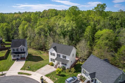 Tiny photo for 205 Bonterra Place, Lynchburg, VA 24501 (MLS # 365763)