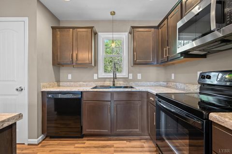 Tiny photo for 205 Bonterra Place, Lynchburg, VA 24501 (MLS # 365763)