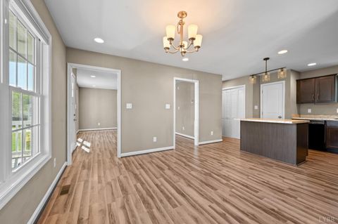 Tiny photo for 205 Bonterra Place, Lynchburg, VA 24501 (MLS # 365763)