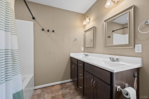 Tiny photo for 205 Bonterra Place, Lynchburg, VA 24501 (MLS # 365763)