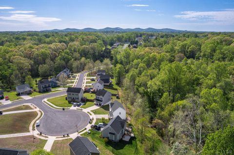 Tiny photo for 205 Bonterra Place, Lynchburg, VA 24501 (MLS # 365763)