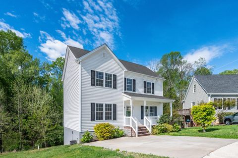 Tiny photo for 205 Bonterra Place, Lynchburg, VA 24501 (MLS # 365763)