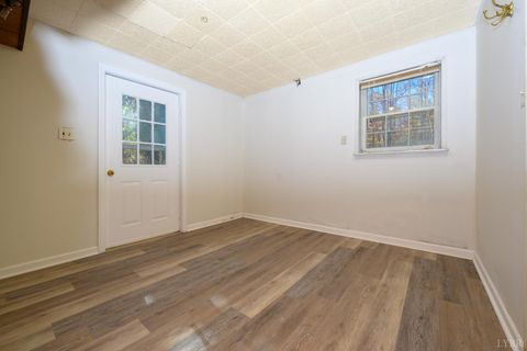 Tiny photo for 118 Patricia Drive, Lynchburg, VA 24501 (MLS # 363113)