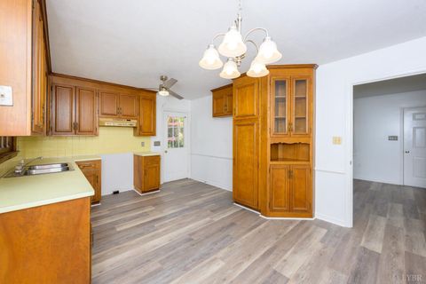 Tiny photo for 118 Patricia Drive, Lynchburg, VA 24501 (MLS # 363113)