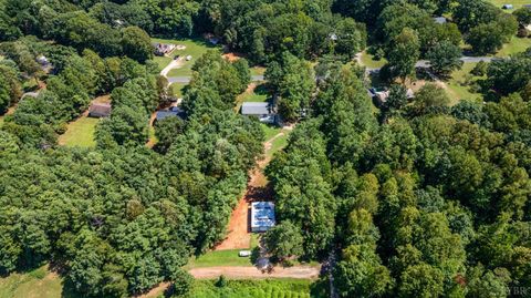 Tiny photo for 3105 Horseshoe Road, Appomattox, VA 24522 (MLS # 361583)