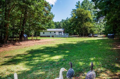 Tiny photo for 3105 Horseshoe Road, Appomattox, VA 24522 (MLS # 361583)