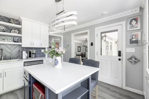 Tiny photo for 1103 Ivy Pl PL, Forest, VA 24551 (MLS # 366253)