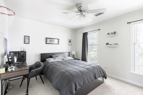 Tiny photo for 1103 Ivy Pl PL, Forest, VA 24551 (MLS # 366253)