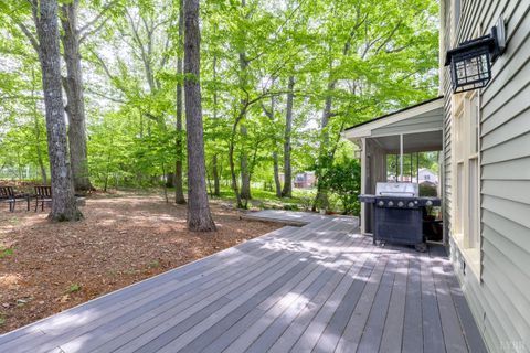 Tiny photo for 1103 Ivy Pl PL, Forest, VA 24551 (MLS # 366253)