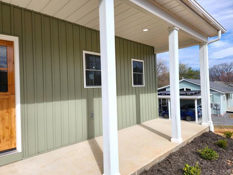 Tiny photo for 1509 Clearview Road, Bedford, VA 24523 (MLS # 365019)