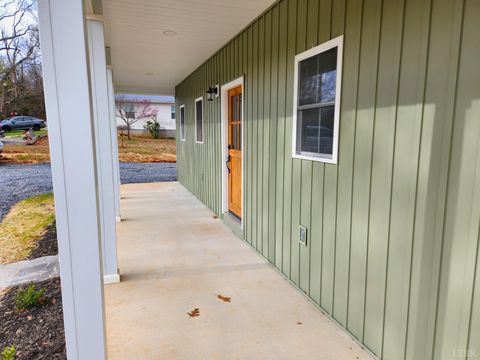 Tiny photo for 1509 Clearview Road, Bedford, VA 24523 (MLS # 365019)
