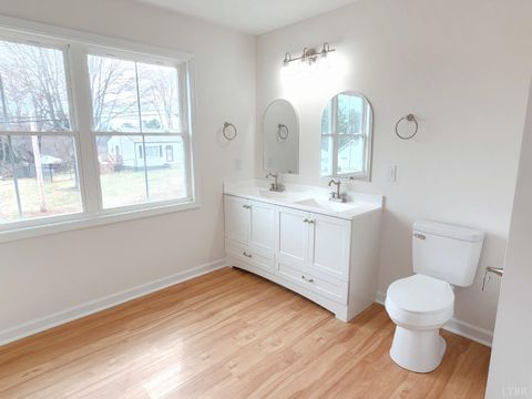 Tiny photo for 1509 Clearview Road, Bedford, VA 24523 (MLS # 365019)