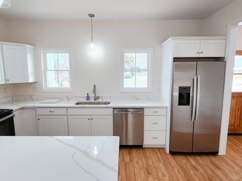 Tiny photo for 1509 Clearview Road, Bedford, VA 24523 (MLS # 365019)