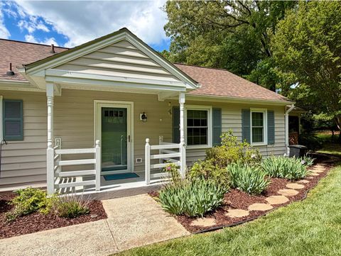 Tiny photo for 411 Clays Crossing Drive, Forest, VA 24551 (MLS # 365981)