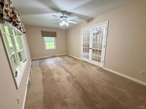 Tiny photo for 411 Clays Crossing Drive, Forest, VA 24551 (MLS # 365981)