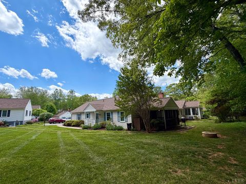 Tiny photo for 411 Clays Crossing Drive, Forest, VA 24551 (MLS # 365981)