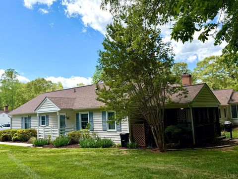Tiny photo for 411 Clays Crossing Drive, Forest, VA 24551 (MLS # 365981)