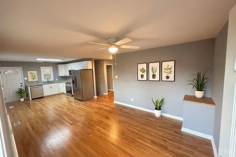 Tiny photo for 251 Lakeview Drive #A, Madison Heights, VA 24572 (MLS # 363656)